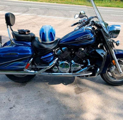 мотоцикл и шлем с аэрографией
