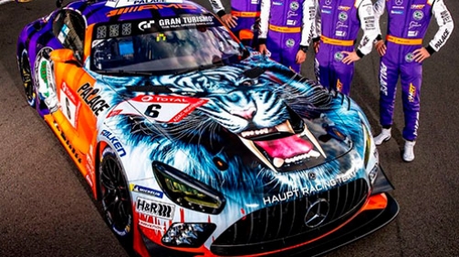 Mercedes GT3 с аэрографией и команда пилотов